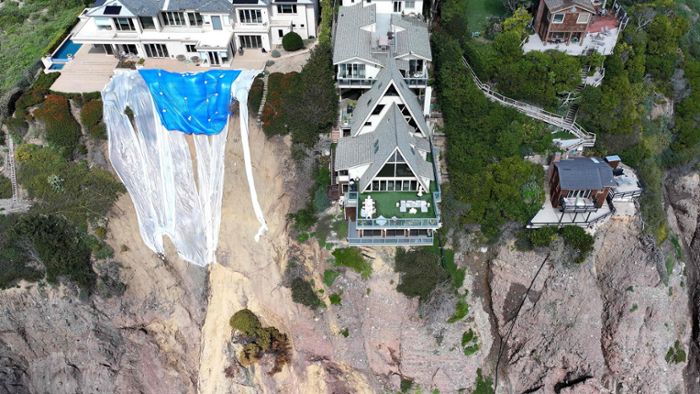US-Villa steht nach Erdrutsch am Abgrund einer Klippe