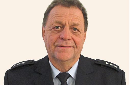 Karl Liener, Leiter des Polizeipostens Haigerloch, geht nach 44 Jahren in den Ruhestand. Foto: PP Reutlingen