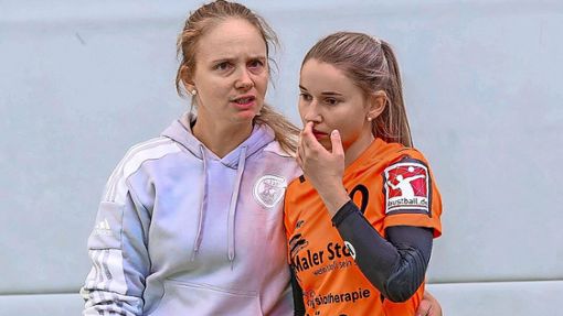 Weiter unbesiegt: Trainerin Melanie Münzenmaier und Samantha Lubik vom TSV Calw Foto: Roland Wurster
