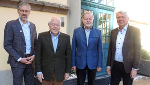 Für die Hornberger Bürgerschaft haben sie  erfreuliche Neuigkeiten zu Beginn des Jahres: Bürgermeister Marc Winzer (von links), Hellmut Schoffer, Franz Kook und  Siegfried Scheffold. Foto: Kern