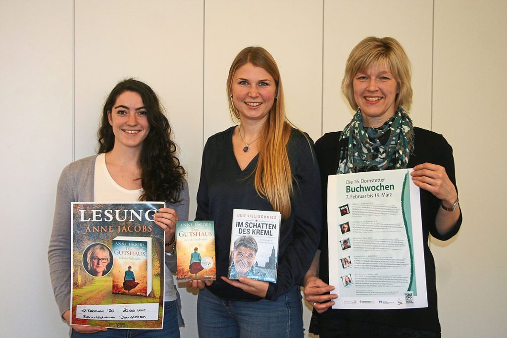 Die Frauen vom Kulturamt freuen sich auf die 16. Dornstetter Buchwochen (von links): Hanna Schneider, Leiterin Ellen Brede und Alexandra Nürge.   Foto:: Keck