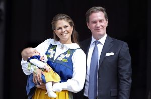 New Yorker in Schwedenfarben: Prinzessin Madeleine, ihr Mann Chris ONeill und die kleine Leonore. Foto: dpa