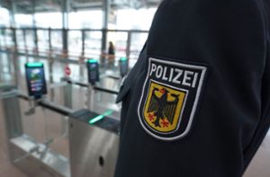 Die Bundespolizei ist hauptsächlich an Flughäfen und im Bahnbereich im Einsatz. Foto: dpa/Marcus Brandt