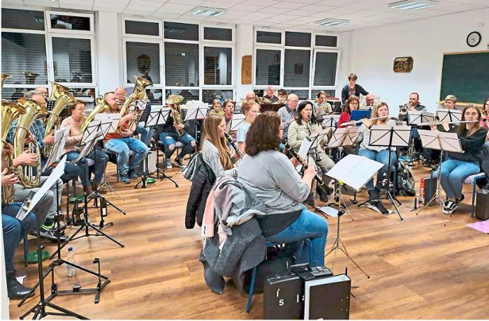 Projektorchester in Spielberg: Rund 35 Musiker wirken bei Benefizkonzert mit