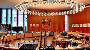 Lebensmittel und  Kunsthandwerk aus fairem Handel – das bietet die Fairkaufsausstellung  im Rathaus. Foto: Initiative Eine Welt