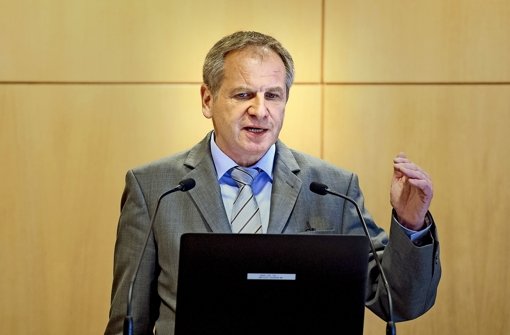 Innenminister Reinhold Gall (SPD) will die Unternehmen im Lande besser vor Spähangriffen schützen. Foto: dpa
