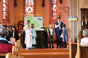 Die biblische Geschichte vom verlorenen Sohn haben Kinder der Kirchengemeinde St. Josef in Szene gesetzt. Foto: Bender Foto: Schwarzwälder Bote