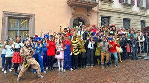 Fasnet in Rottweil: Super Mario und Obelix – Helden der Kindheit im Rathaus vereint