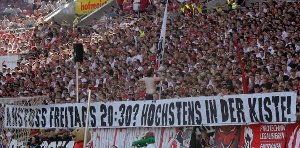 Der VfB Stuttgart ist der Freitagsklub der Fußball-Bundesliga: Gleich neun VfB-Partien werden in dieser Saison am Freitag um 20.30 Uhr angepfiffen. Und die Fans sind davon nicht begeistert. Foto: Pressefoto Baumann