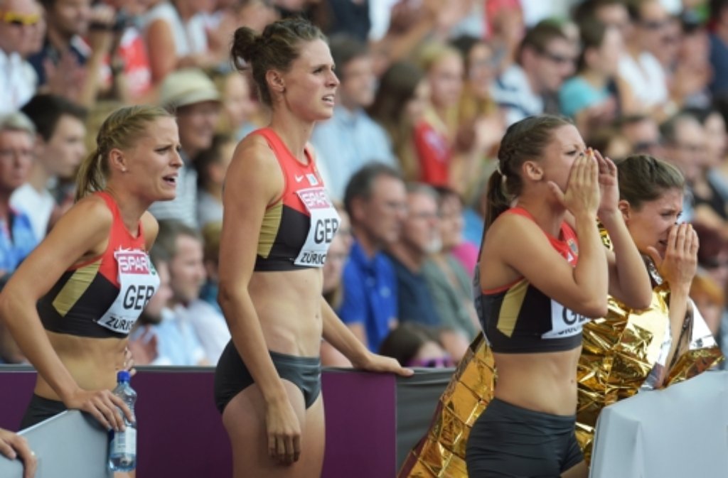 Die schönsten Bilder der Leichtathletik-EM in Zürich: Die deutschen Läuferinnen Christiane Klopsch, Lena Schmidt, Ruth Sophia Spelmeyer and Esther Cremer (von links nach rechts).