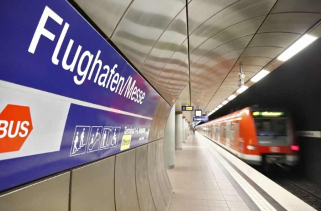 Zum Stuttgarter Flughafen fuhren die S-Bahnen am Donnerstag nur teilweise. Foto: dpa