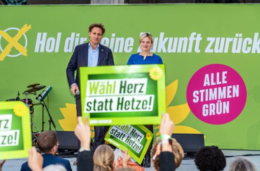 Die Grünen-Politiker Ludwig Hartmann und Katharina Schulze wurden bei einer Wahlkampfveranstaltung angegriffen. Foto: IMAGO/Wolfgang Maria Weber/IMAGO