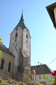 Der Kirchturm von St. Georg soll in einem ersten Bauabschnitt für 382 000 Euro saniert werden.  Foto: Baiker Foto: Schwarzwälder-Bote