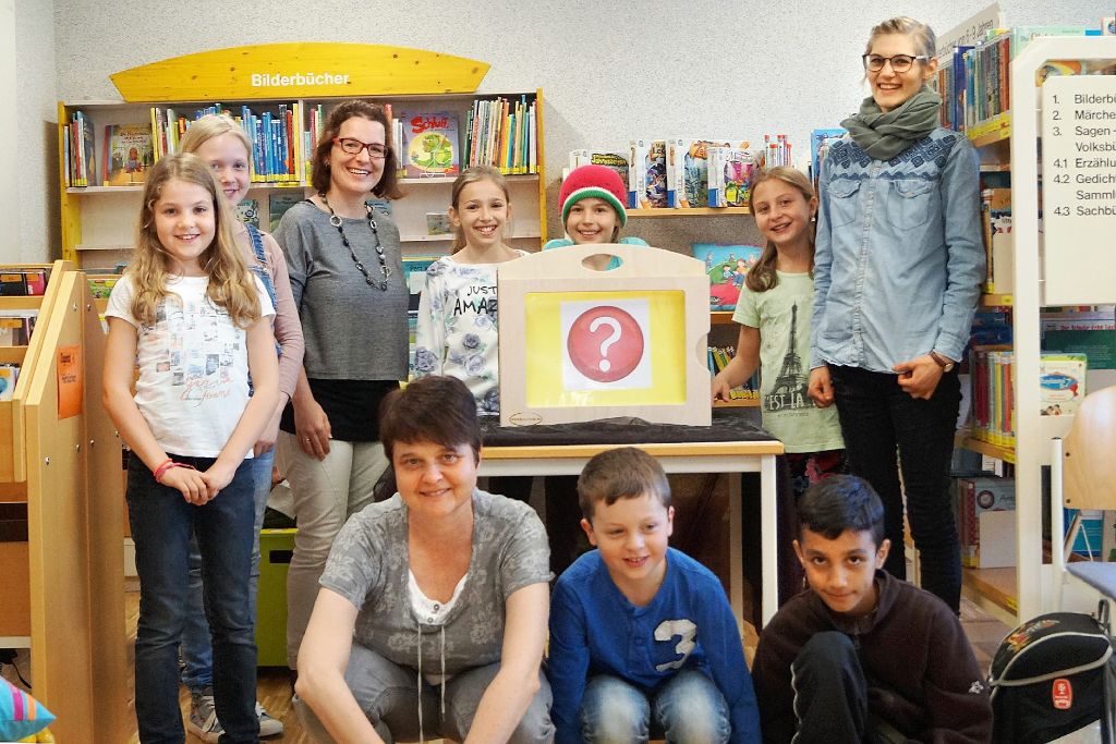 Im Rahmen ihrer Projektwoche statteten die Seedorfer Grundschüler der Bücherei einen Besuch ab. Foto: Schule Foto: Schwarzwälder-Bote