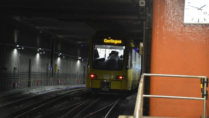 Drei Züge steckten stundenlang im Tunnel fest