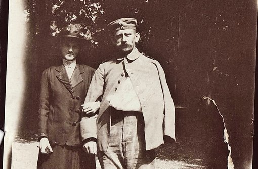 Besuch im Lazarett: Johannes Wörner und seine Frau Anna im Jahr 1918 Foto: Privat