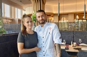 Nadine und Marco Akuzun in ihrem neuen Restaurant in Weingarten Foto:  