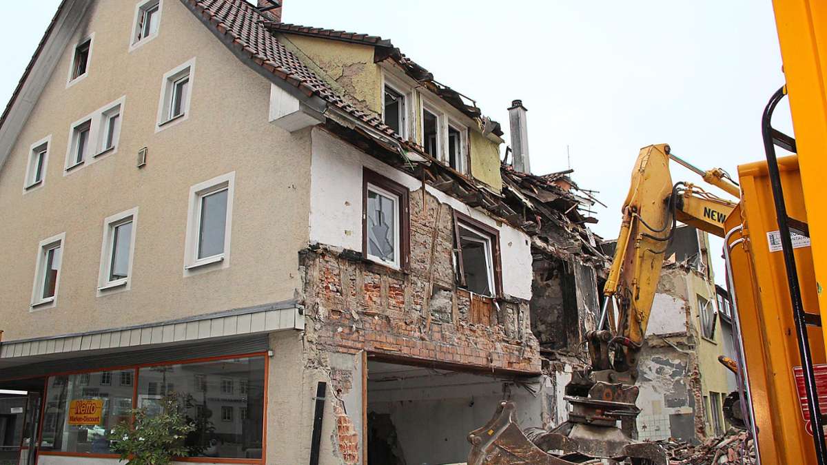 Marktplatz in Schwenningen: Endlich wird das Brandhaus abgerissen – und dann?