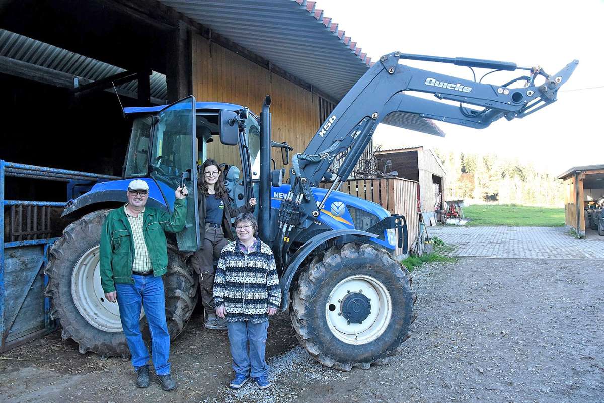 40 Hektar bewirtschaftet die Familie Renz auf dem Waldacher Hof: Heinz Otto (von links) mit Tochter Simone und Ehefrau Ruth lieben die Vielfalt.