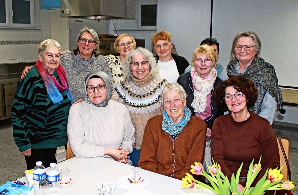 Die interreligiöse Frauengruppe in Haslach besteht seit zehn Jahren. Jetzt haben die Frauen sich zum ersten Mal seit der Corona-Zwangspause getroffen . Foto: Störr