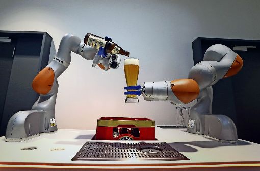 Der Einstieg des chinesischen Midea-Konzerns beim Roboterhersteller Kuka hat Wirbel verursacht. Foto: dpa