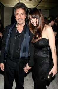 Al Pacino mit seiner derzeitigen Freundin Lucila Polak Sola. Sie ist 33 und - selbstverständlich - Model.  Foto: AP