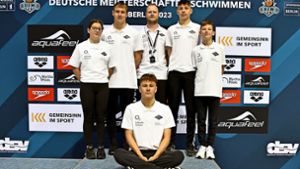 Nick Beratz vom SSV Lahr gelingt ein Schwimmer-Kunststück