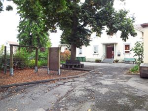 Die Kindertagesstätte Wilhelmspflege soll hinter der evangelischen Stadtkirche neu gebaut werden.  Foto: Riesterer Foto: Schwarzwälder Bote