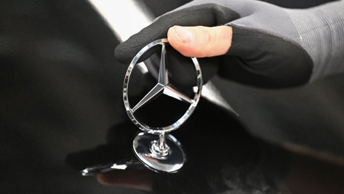 Mercedes ruft mehr als halbe Million Rechtslenker zurück