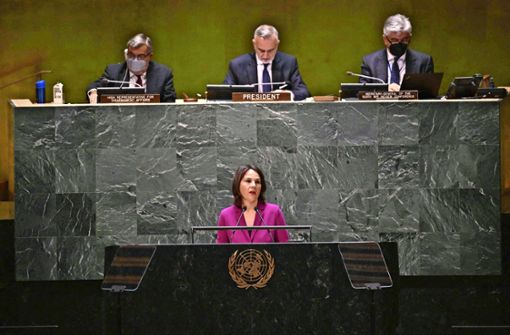 Annalena Baerbock wirbt für die Einhaltung des Atomwaffensperrvertrags. Foto: AFP/ANGELA WEISS