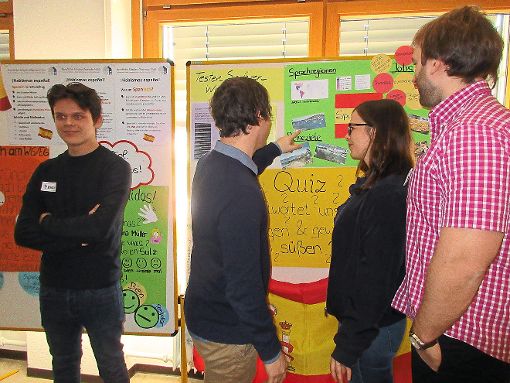 Der Austausch von Infos prägt den Tag der offenen Tür der Elly-Heuss-Knapp-Schule.    Foto: Haubold Foto: Schwarzwälder-Bote