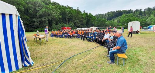 Im Jugendfeuerwehr-Zeltlager wird auch eine Siegerehrung für die erfolgreichen Gruppen der THW-Olympiade zelebriert.  Foto: Feuerwehr Foto: Schwarzwälder Bote