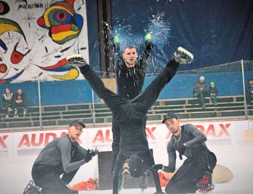 Das Team Ice-Freestyler-Offenburg (IFO) trat im Polarion auf.  Foto: Hildinger Foto: Schwarzwälder Bote