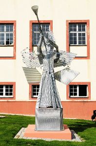 Der Engel der Künstlerin D.Diane kommt heute angefahren. Foto: Seegerpress Foto: Schwarzwälder-Bote