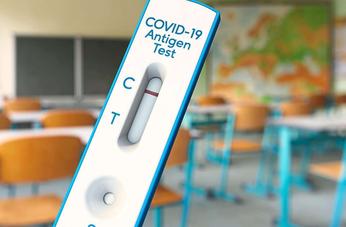 (Ungeimpfte) Schüler müssen sich zweimal wöchentlich testen. Foto: bluedesign – stock.adobe.com