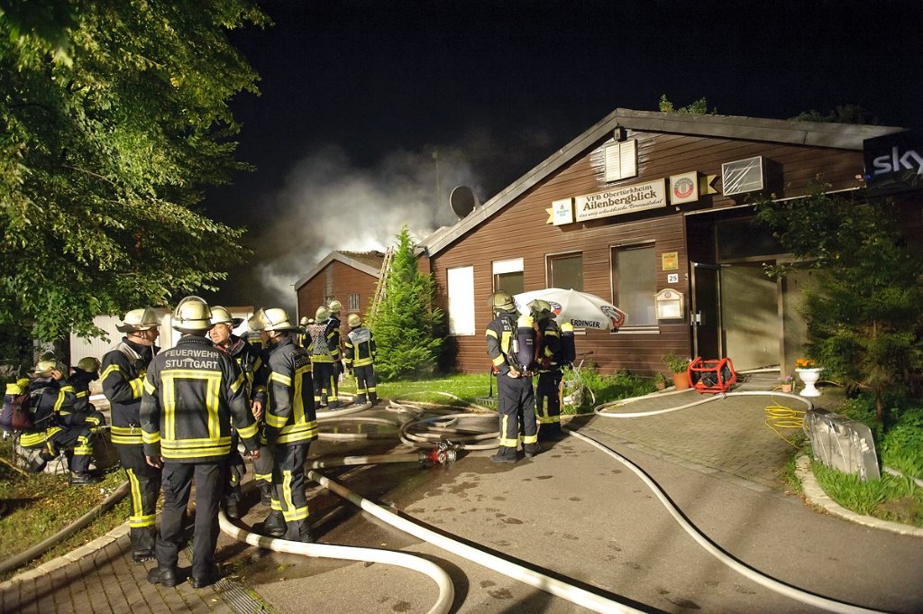 In der Nacht zum Sonntag stand das Vereinsheim des VfB Obertürkheim in Flammen.
