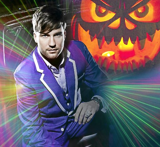 Mit seinen Beats wird DJ Antoine bei der Halloween-Party in den Schwenninger Messehallen die gruselig maskierten Besucher zum Tanzen bringen.  Foto: DJ Antoine/Montage: Ulm Foto: Schwarzwälder-Bote
