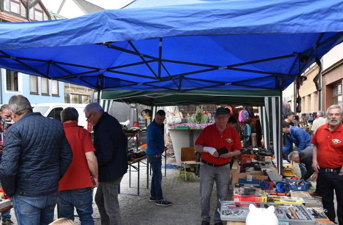 Verkaufsoffener Sonntag: Frühlingsfest lockt unzählige Menschen nach Oberndorf