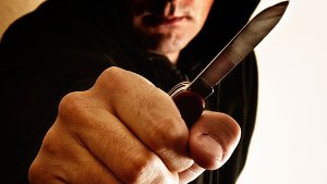 Färberstraße: Messerstecher kommen glimpflich davon