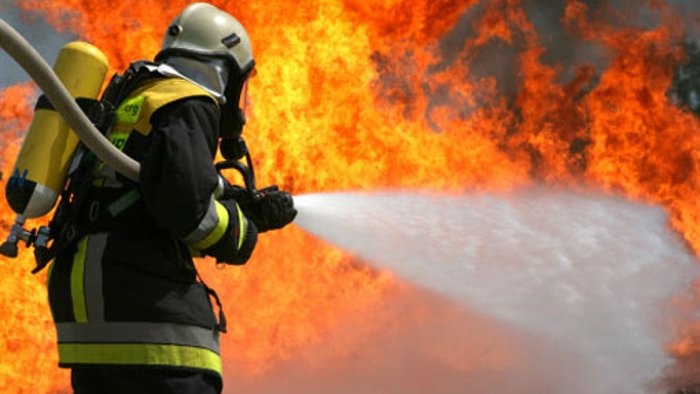 7. August: Feuer wütet auf halbem Hektar Fläche