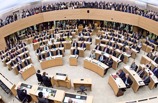 Die Fraktionen im Landtag beraten über den Landkreis-Wechsel. Foto: dpa