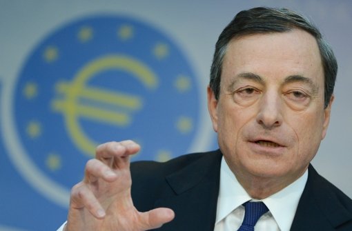 Der Präsident der Europäischen Zentralbank (EZB), Mario Draghi, hat die Märkte mit der Aussicht auf eine baldige Lockerung der Geldpolitik beruhigt - sollte die Inflation auf längere Sicht extrem niedrig bleiben.  Foto: dpa