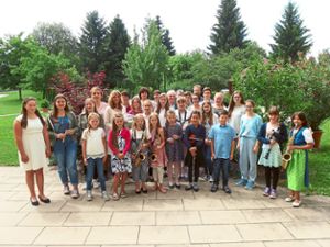 Viele junge Musikschüler präsentierten sommerliche Melodien im Seniorenstift. Foto: Seniorenstift Foto: Schwarzwälder-Bote
