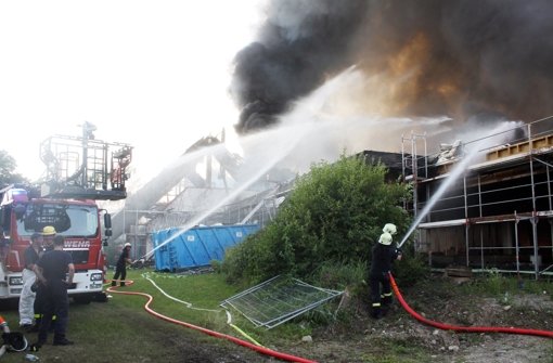Das Feuer im Schwaketenbad in Konstanz war am Samstag ausgebrochen. Foto: dpa