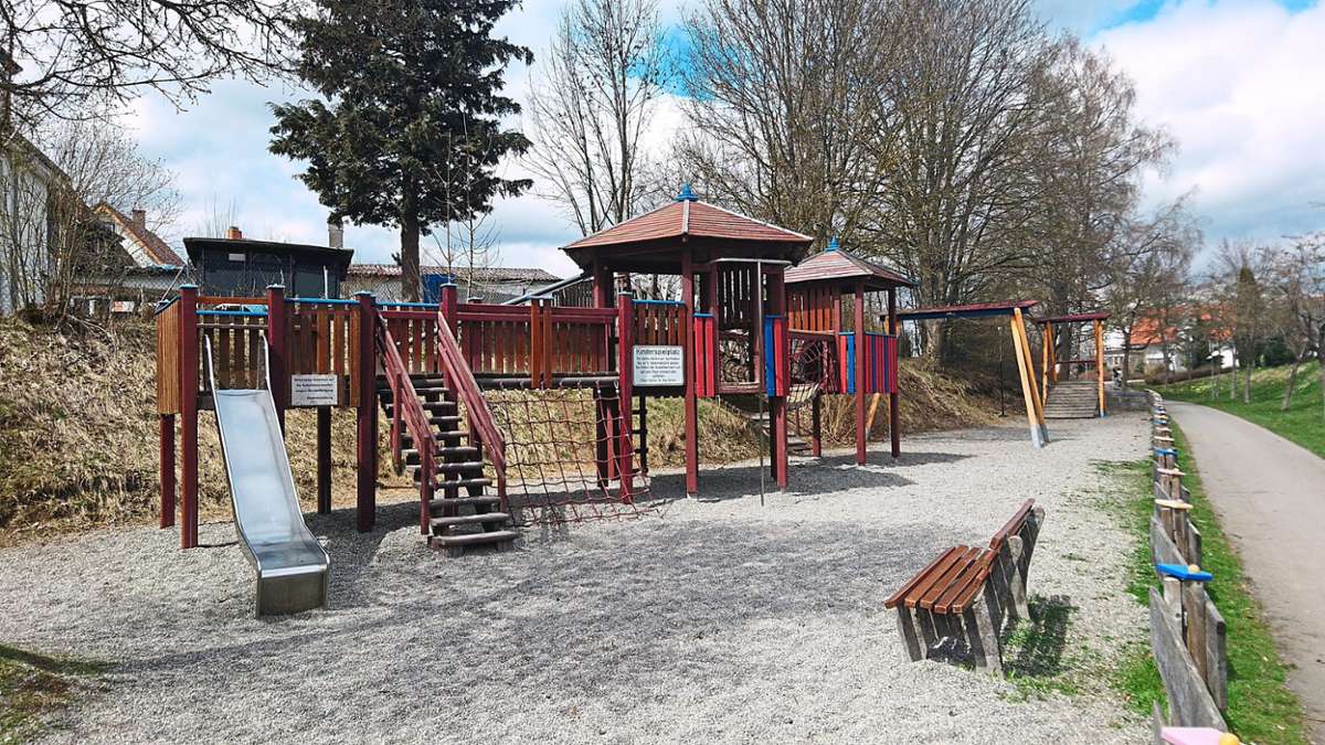 Spielplätze in Bad Dürrheim: Bauhof kümmert sich um Sicherheit der Geräte für Kinder
