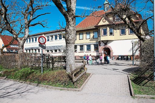 Die Grundschule Dornstetten kann bleiben, wo sie ist. Das hat der Rat nun beschlossen.  Foto: Sannert