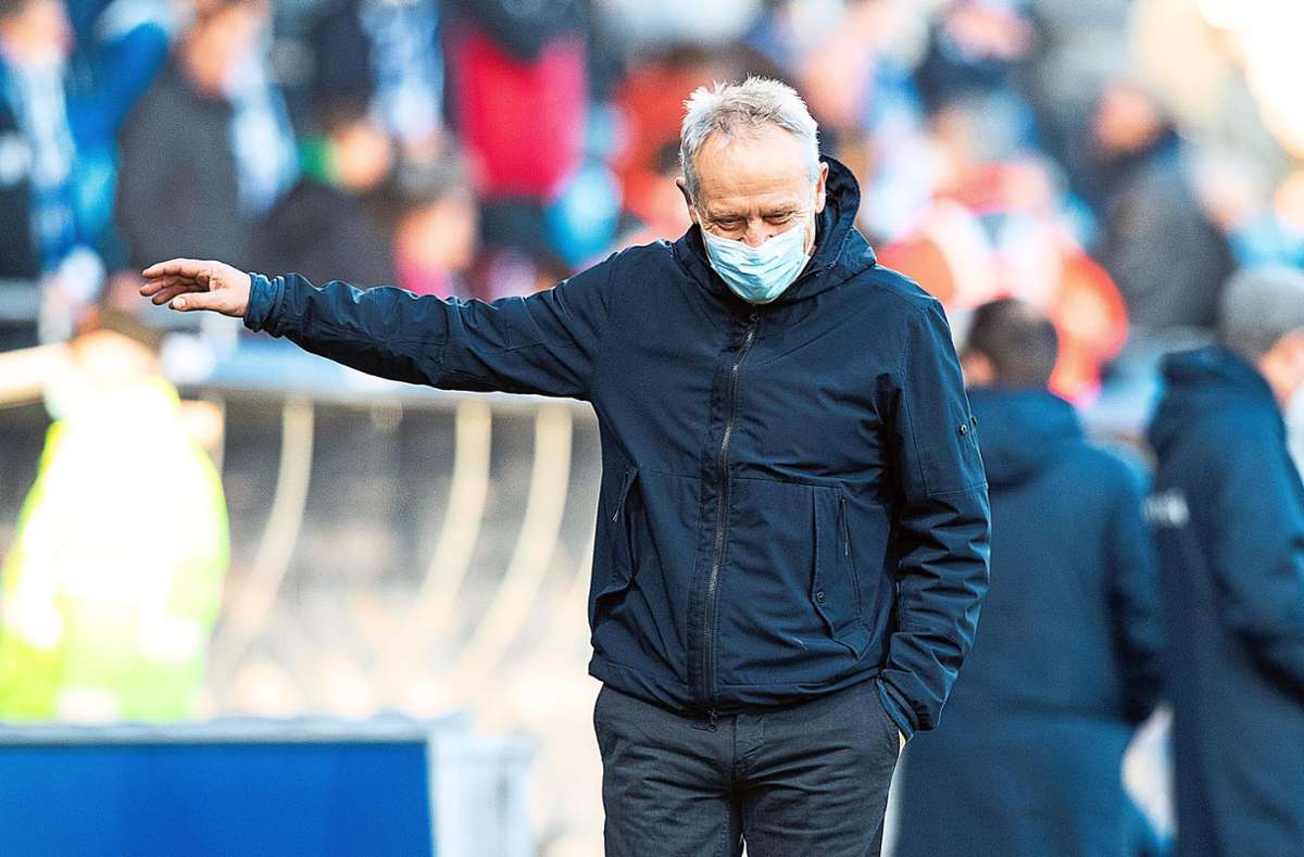 Freiburgs Trainer Christian Streich war – vor allem wegen der Leistung seiner Mannschaft – nach dem Spiel bedient. Foto: Kusch