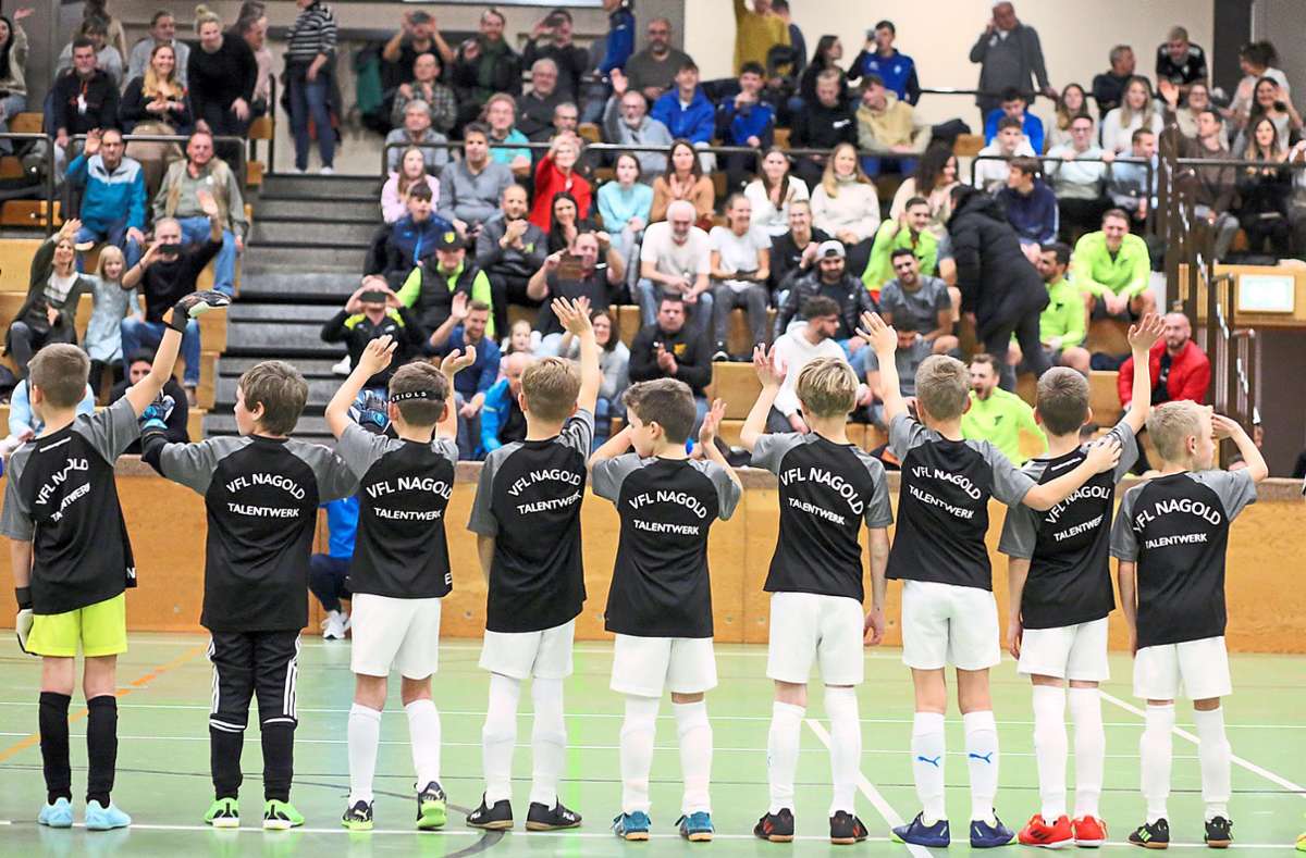 Das Talentwerk war auch beim Einlagenspiel des VfL-Nachwuchses beim großen S-Cup am Samstag in der Bächlenhalle präsent. Foto: Hofmann