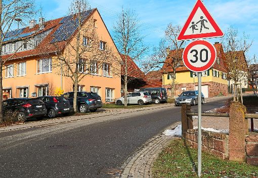 Tempo 30 soll bald in allen Wohngebieten Rotfeldens eingeführt werden. Foto: Priestersbach Foto: Schwarzwälder-Bote