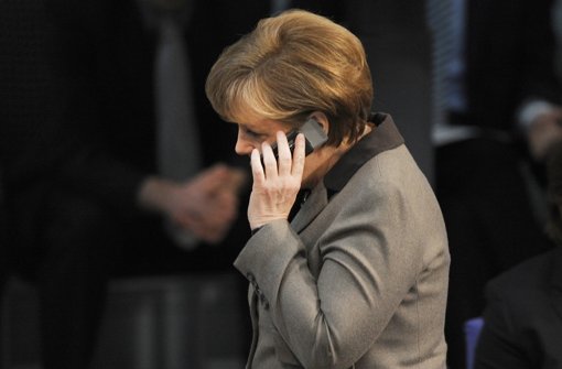 Die Ermittlungen rund um das Handy von Angela Merkel wurden eingestellt.  Foto: dpa